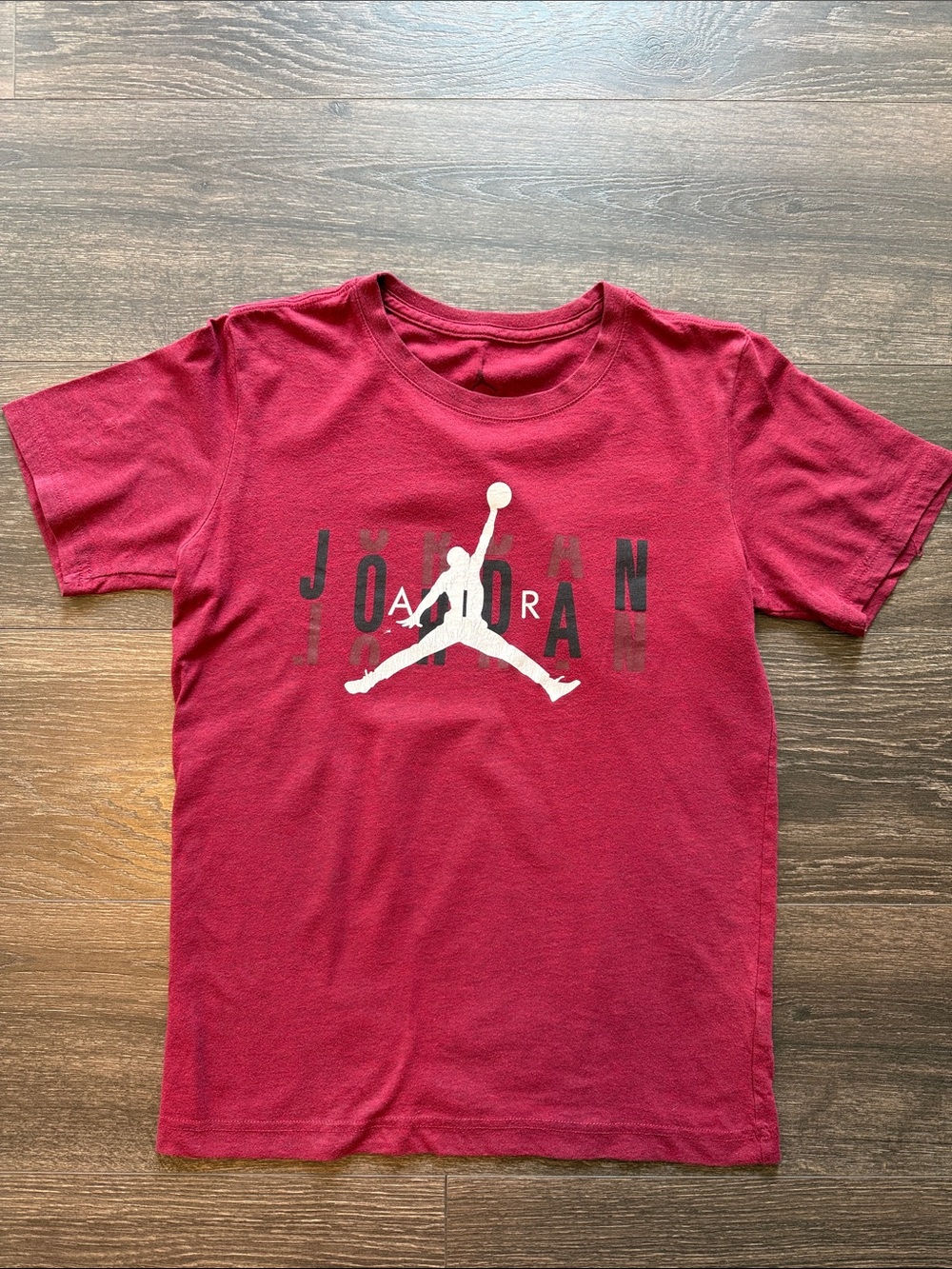 Jordan Kids Short-Sleeve Tee in Deep Red with White Jumpman